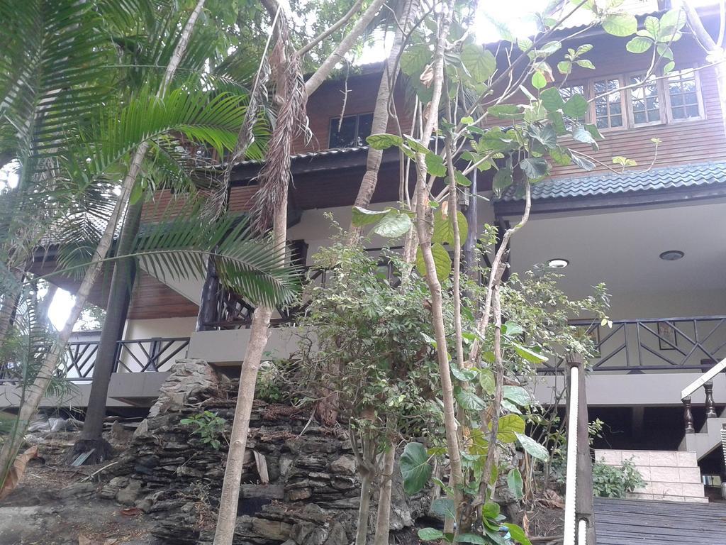Jungle Gym Hotel Haad Rin Bagian luar foto